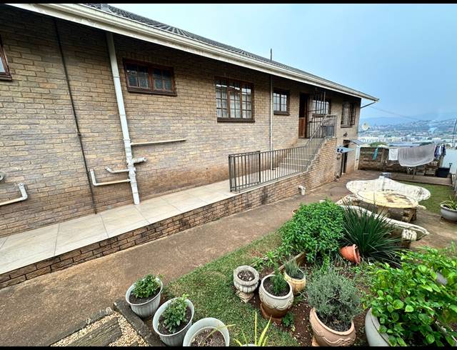 3 BEDROOM FREESTANDING FOR SALE IN EASTWOOD